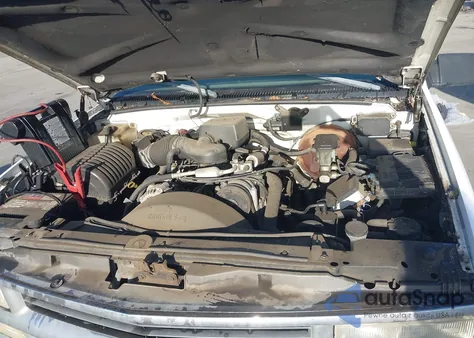 1999 Chevrolet Suburban 1500 Lt z USA, uszkodzony, nr VIN 1GNFK16R3XJ424333